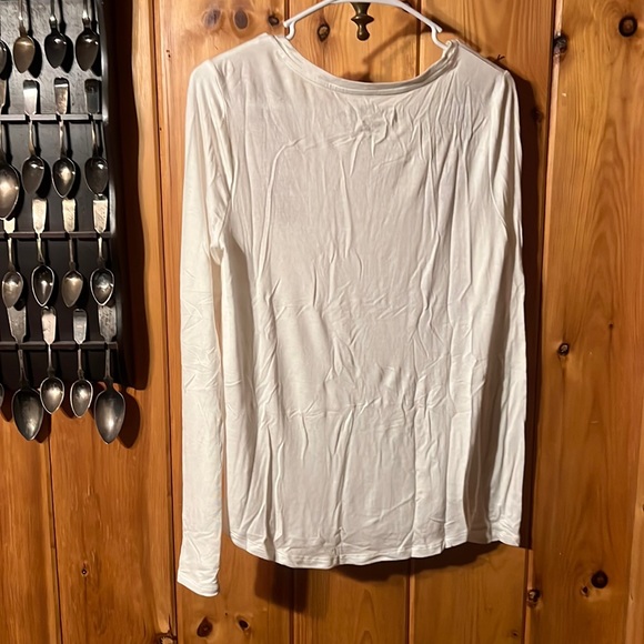 3/$20 🦋 Aeropostale Seriously Soft Perfect Crew Neck Long Sleeve Shirt - Picture 3 of 3